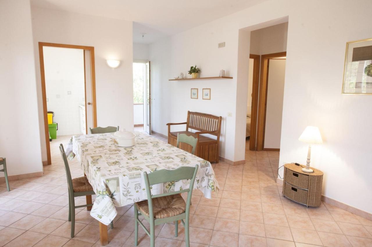 Appartamenti Villa Anna - Goelba カポリーヴェリ エクステリア 写真