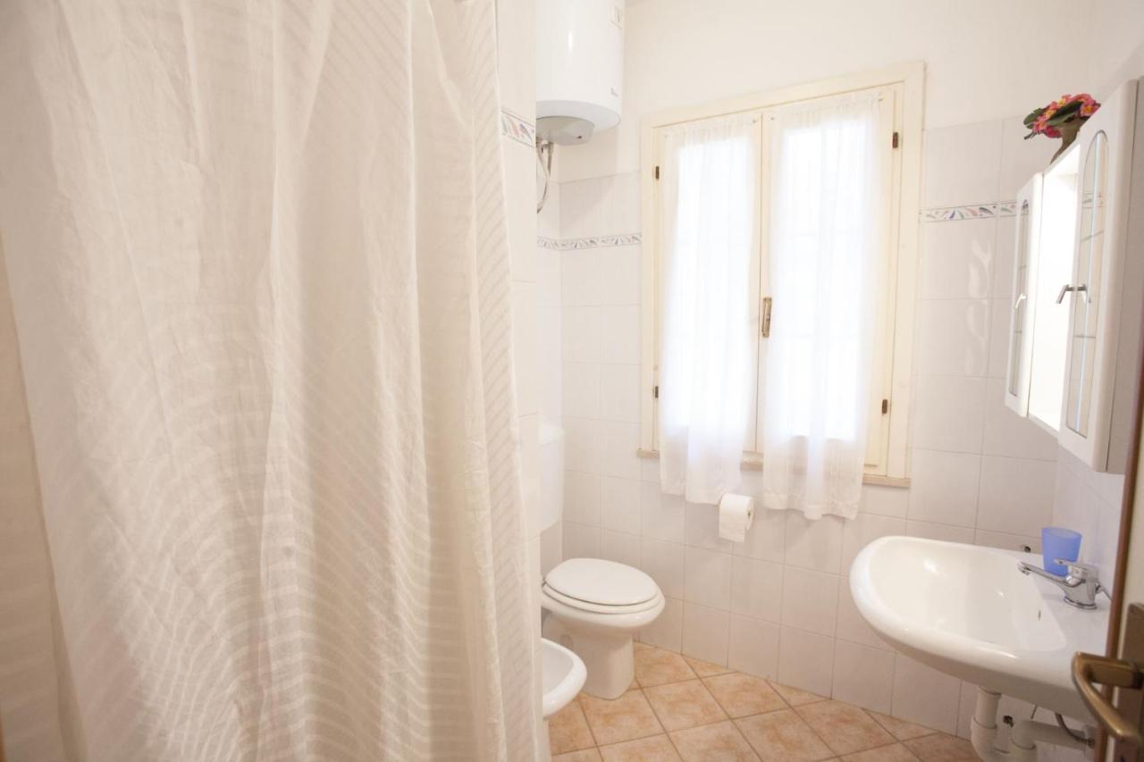 Appartamenti Villa Anna - Goelba カポリーヴェリ エクステリア 写真