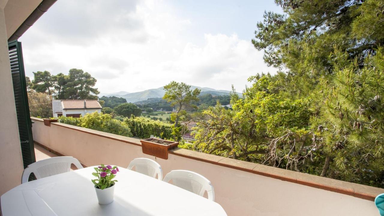 Appartamenti Villa Anna - Goelba カポリーヴェリ エクステリア 写真