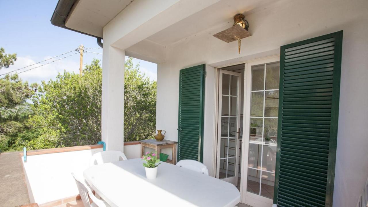 Appartamenti Villa Anna - Goelba カポリーヴェリ エクステリア 写真