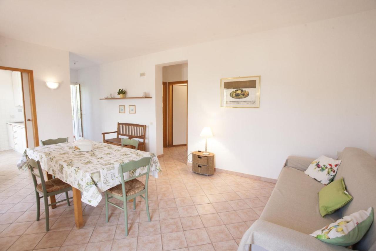 Appartamenti Villa Anna - Goelba カポリーヴェリ エクステリア 写真
